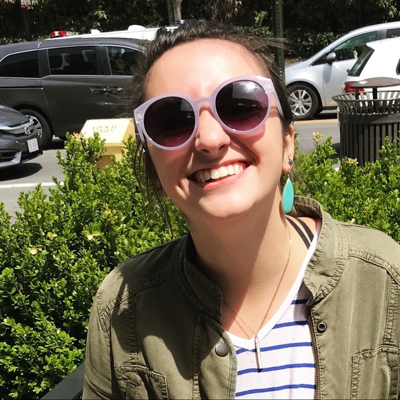 Meet your Posher, Haley - Picture 1 of 1